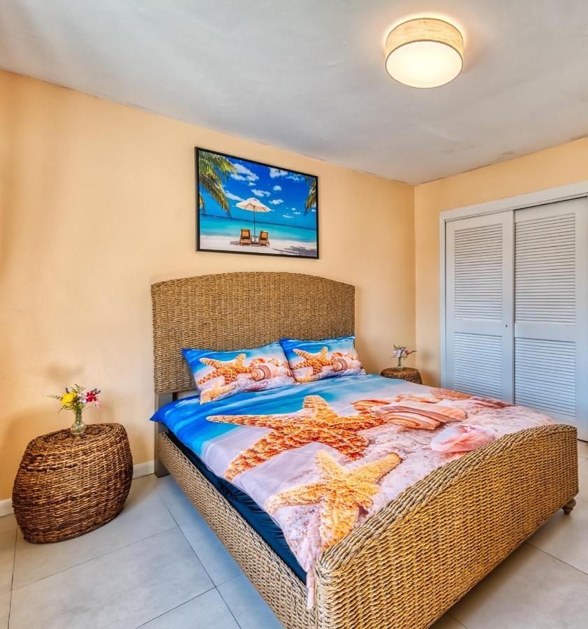 Apartment In Downtown At The Beach Nassau Esterno foto