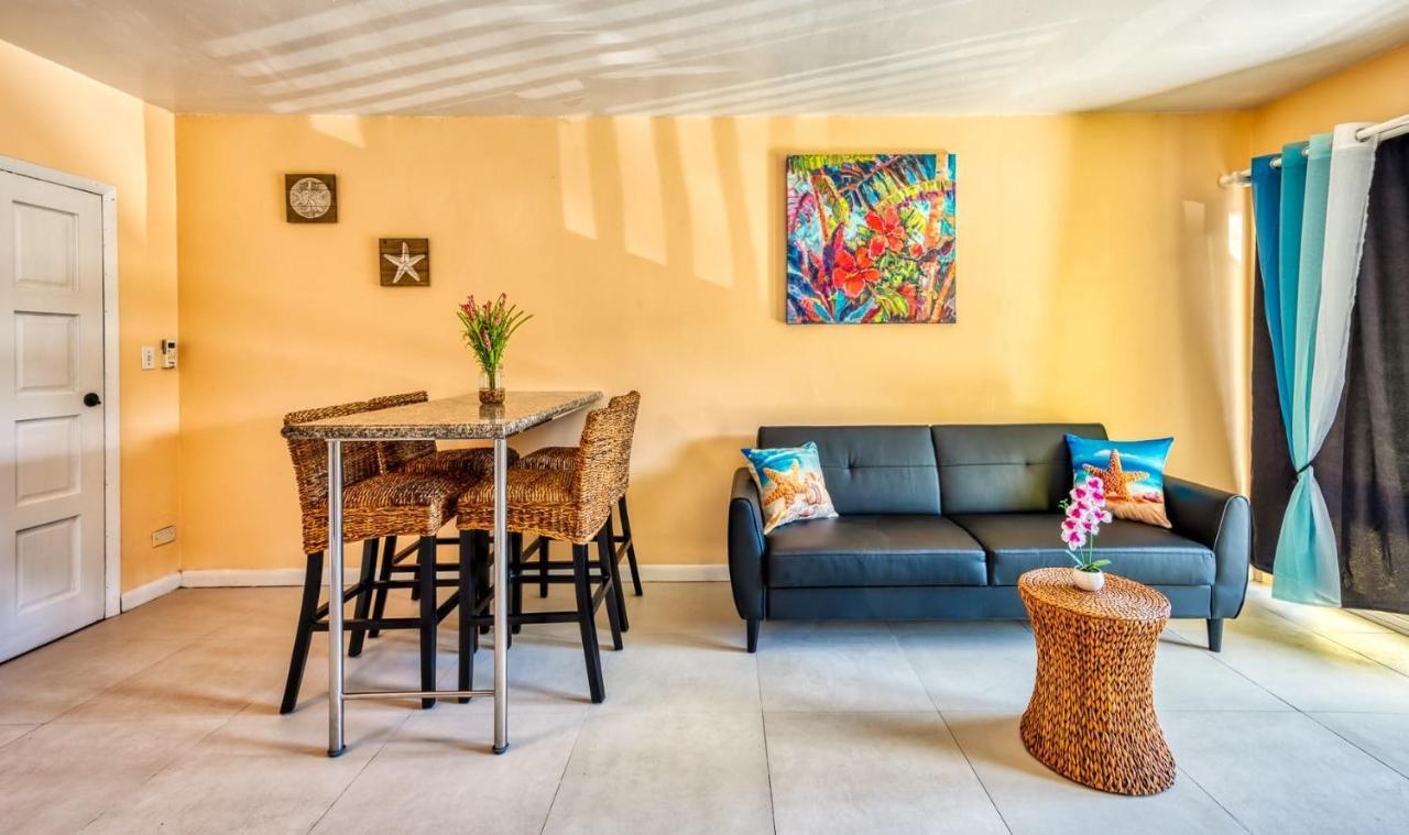 Apartment In Downtown At The Beach Nassau Esterno foto