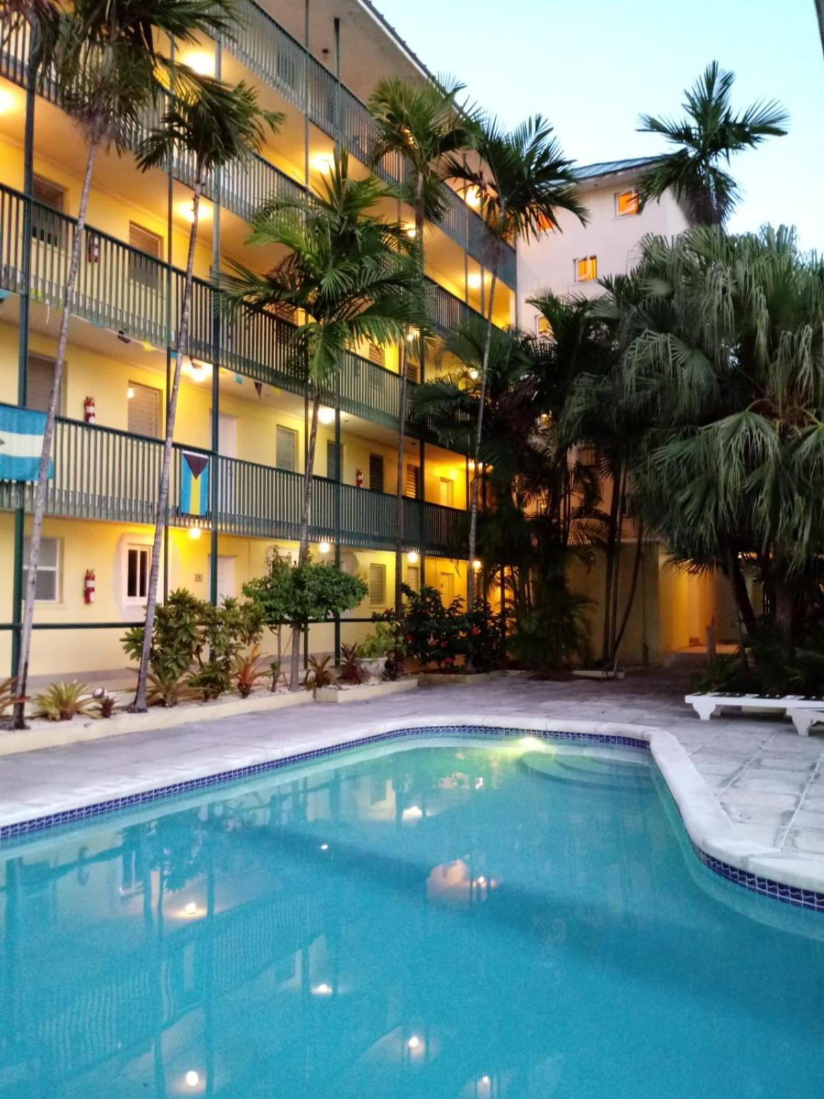 Apartment In Downtown At The Beach Nassau Esterno foto